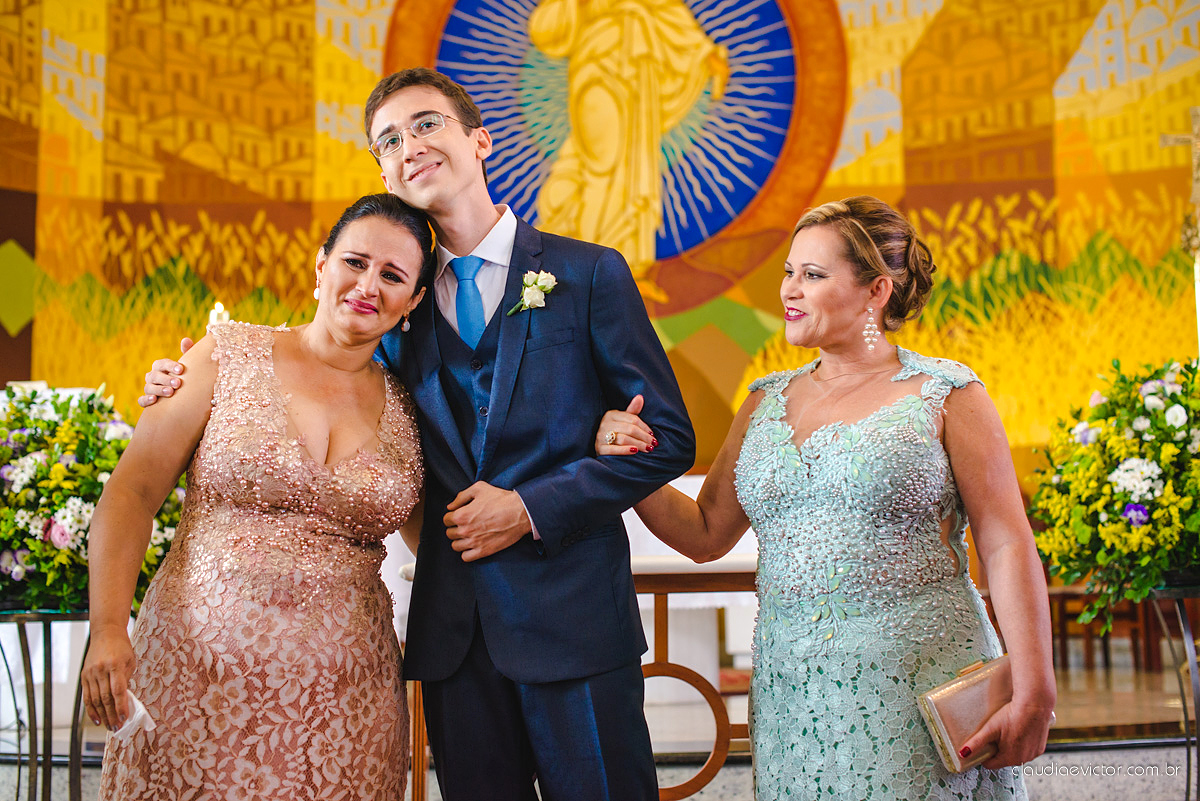 Lindo casamento ao ar livre de dia realizado por fotógrafos de casamento de Vila Velha fotógrafos de casamento de Vitória fotógrafos de casamento de Serra Espirito Santo ES com noivo e noiva