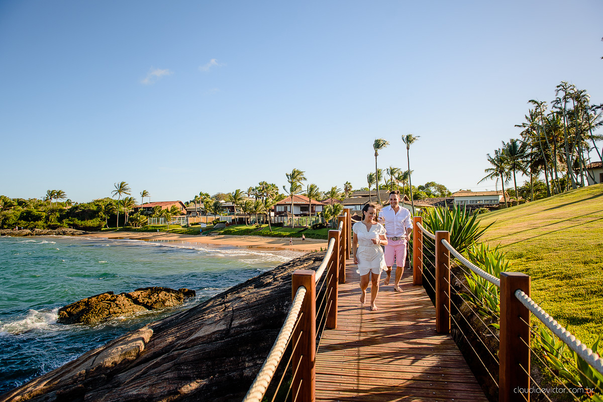 Lindo ensaio fotográfico de casal e ensaio namoro realizado em Guarapari Três Praias por fotógrafos de casamento de Vila Velha fotógrafos de casamento de Vitória fotógrafos de casamento de Serra Espirito Santo ES