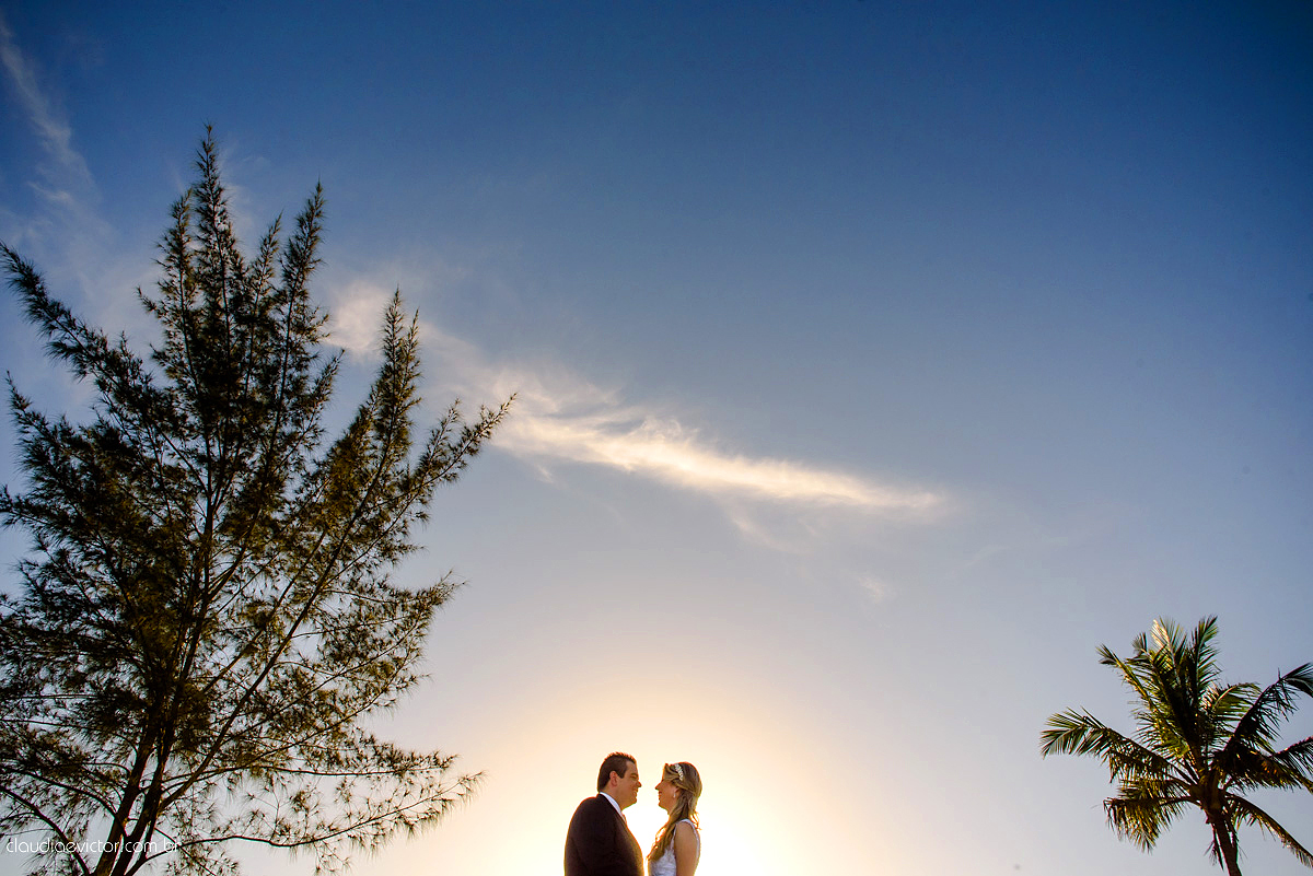 casamento lindo realizado na igreja Maranata Cariacica com noivos e noivas fotógrafos de casamento de Vila Velha fotógrafos de casamento de Vitória fotógrafos de casamento de Serra Espirito Santo ES