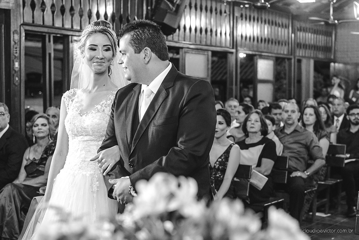 casamento lindo realizado na igreja Maranata Cariacica com noivos e noivas fotógrafos de casamento de Vila Velha fotógrafos de casamento de Vitória fotógrafos de casamento de Serra Espirito Santo ES