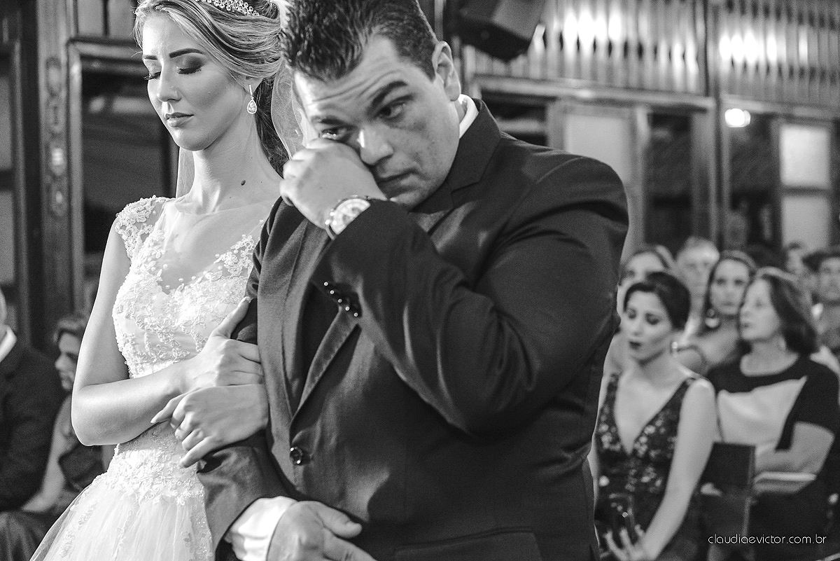 casamento lindo realizado na igreja Maranata Cariacica com noivos e noivas fotógrafos de casamento de Vila Velha fotógrafos de casamento de Vitória fotógrafos de casamento de Serra Espirito Santo ES