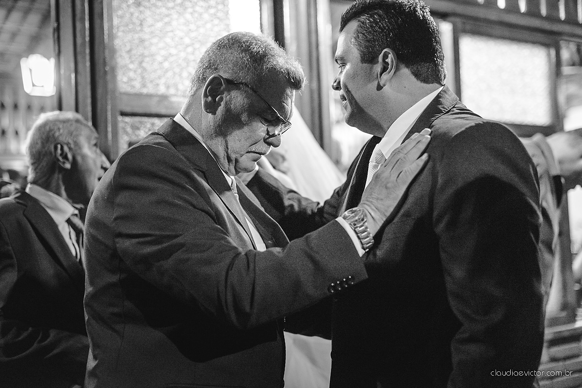 casamento lindo realizado na igreja Maranata Cariacica com noivos e noivas fotógrafos de casamento de Vila Velha fotógrafos de casamento de Vitória fotógrafos de casamento de Serra Espirito Santo ES