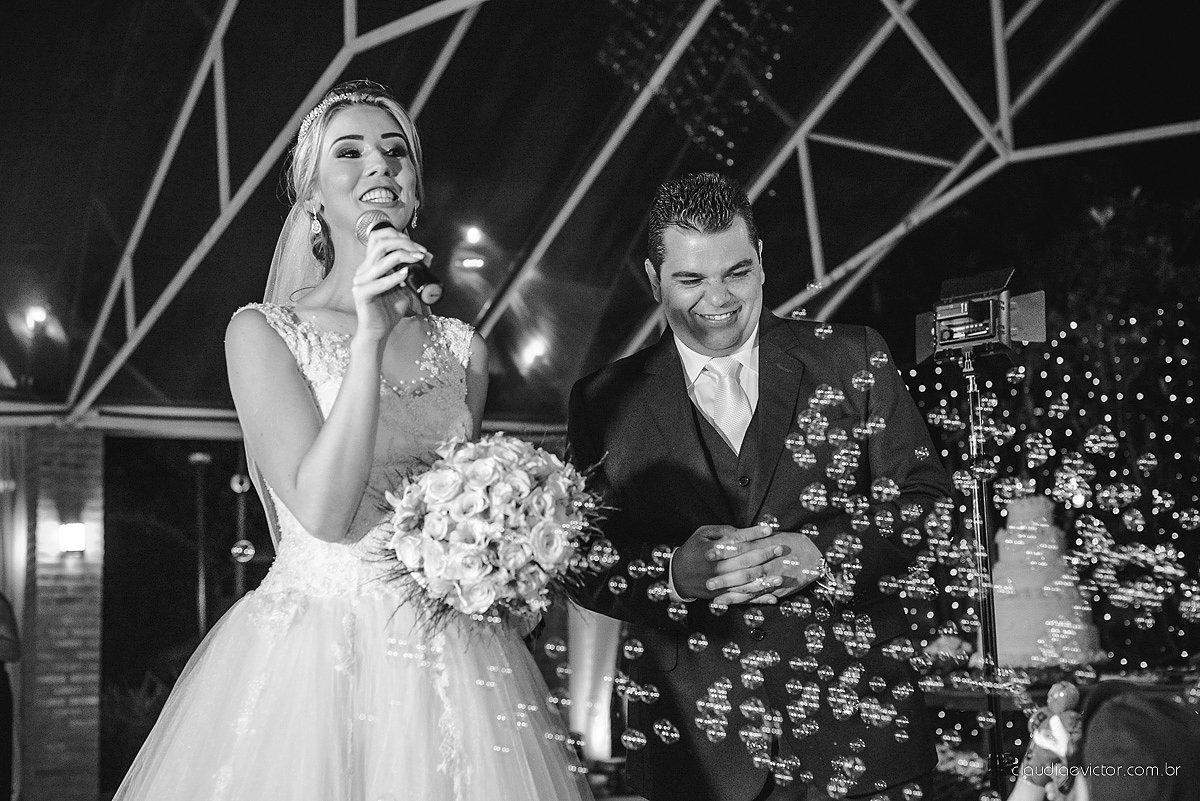 casamento lindo realizado na igreja Maranata Cariacica com noivos e noivas fotógrafos de casamento de Vila Velha fotógrafos de casamento de Vitória fotógrafos de casamento de Serra Espirito Santo ES