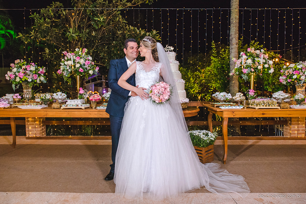 casamento lindo realizado na igreja Maranata Cariacica com noivos e noivas fotógrafos de casamento de Vila Velha fotógrafos de casamento de Vitória fotógrafos de casamento de Serra Espirito Santo ES