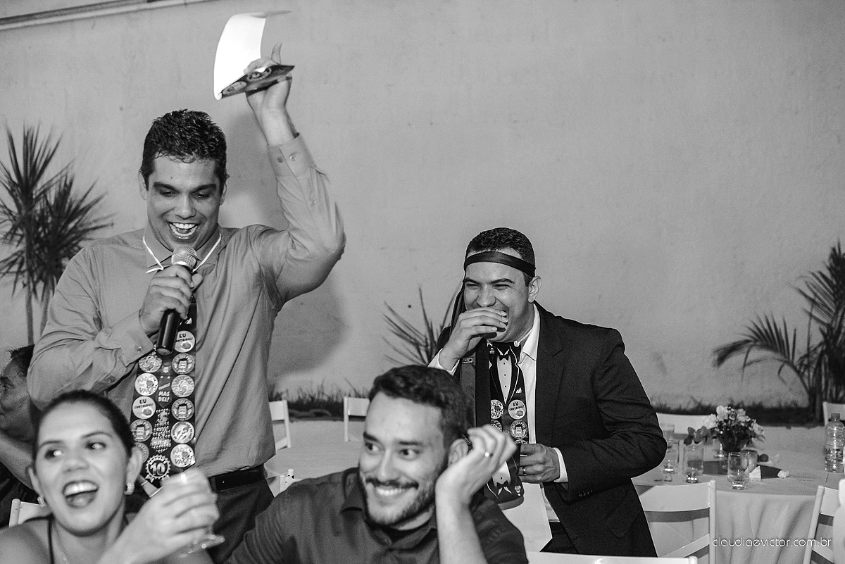 casamento lindo realizado na igreja Maranata Cariacica com noivos e noivas fotógrafos de casamento de Vila Velha fotógrafos de casamento de Vitória fotógrafos de casamento de Serra Espirito Santo ES