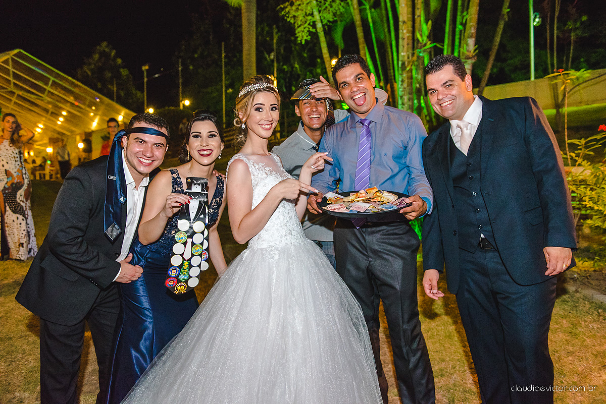 casamento lindo realizado na igreja Maranata Cariacica com noivos e noivas fotógrafos de casamento de Vila Velha fotógrafos de casamento de Vitória fotógrafos de casamento de Serra Espirito Santo ES