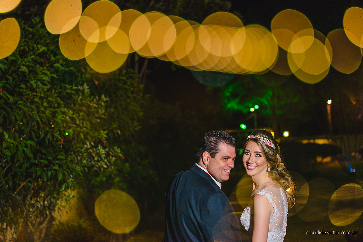 casamento lindo realizado na igreja Maranata Cariacica com noivos e noivas fotógrafos de casamento de Vila Velha fotógrafos de casamento de Vitória fotógrafos de casamento de Serra Espirito Santo ES