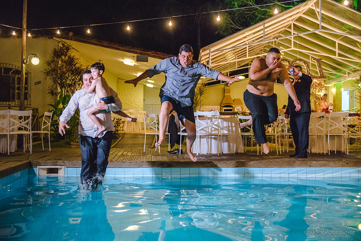 casamento lindo realizado na igreja Maranata Cariacica com noivos e noivas fotógrafos de casamento de Vila Velha fotógrafos de casamento de Vitória fotógrafos de casamento de Serra Espirito Santo ES