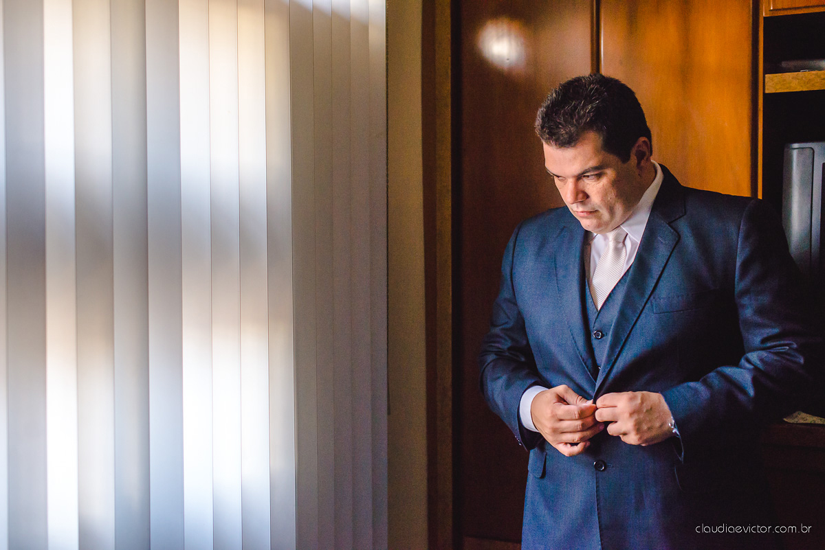 casamento lindo realizado na igreja Maranata Cariacica com noivos e noivas fotógrafos de casamento de Vila Velha fotógrafos de casamento de Vitória fotógrafos de casamento de Serra Espirito Santo ES