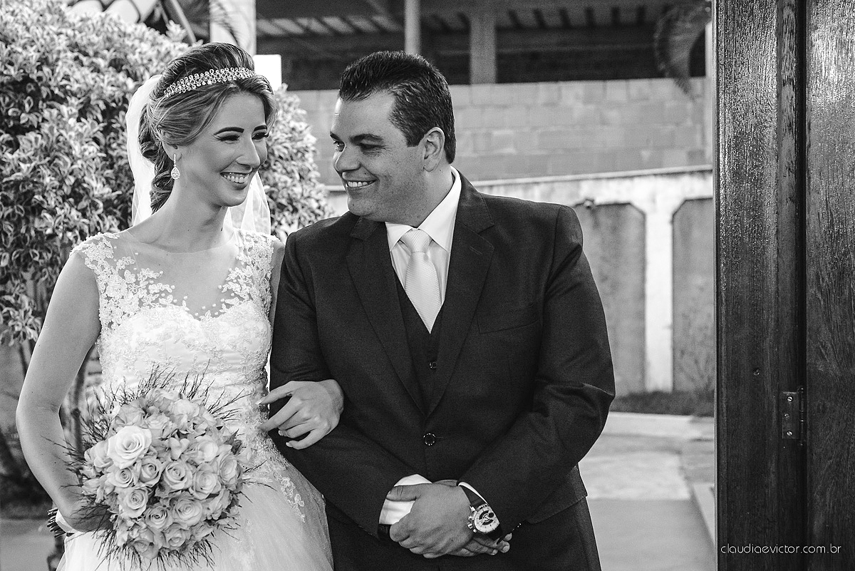 casamento lindo realizado na igreja Maranata Cariacica com noivos e noivas fotógrafos de casamento de Vila Velha fotógrafos de casamento de Vitória fotógrafos de casamento de Serra Espirito Santo ES