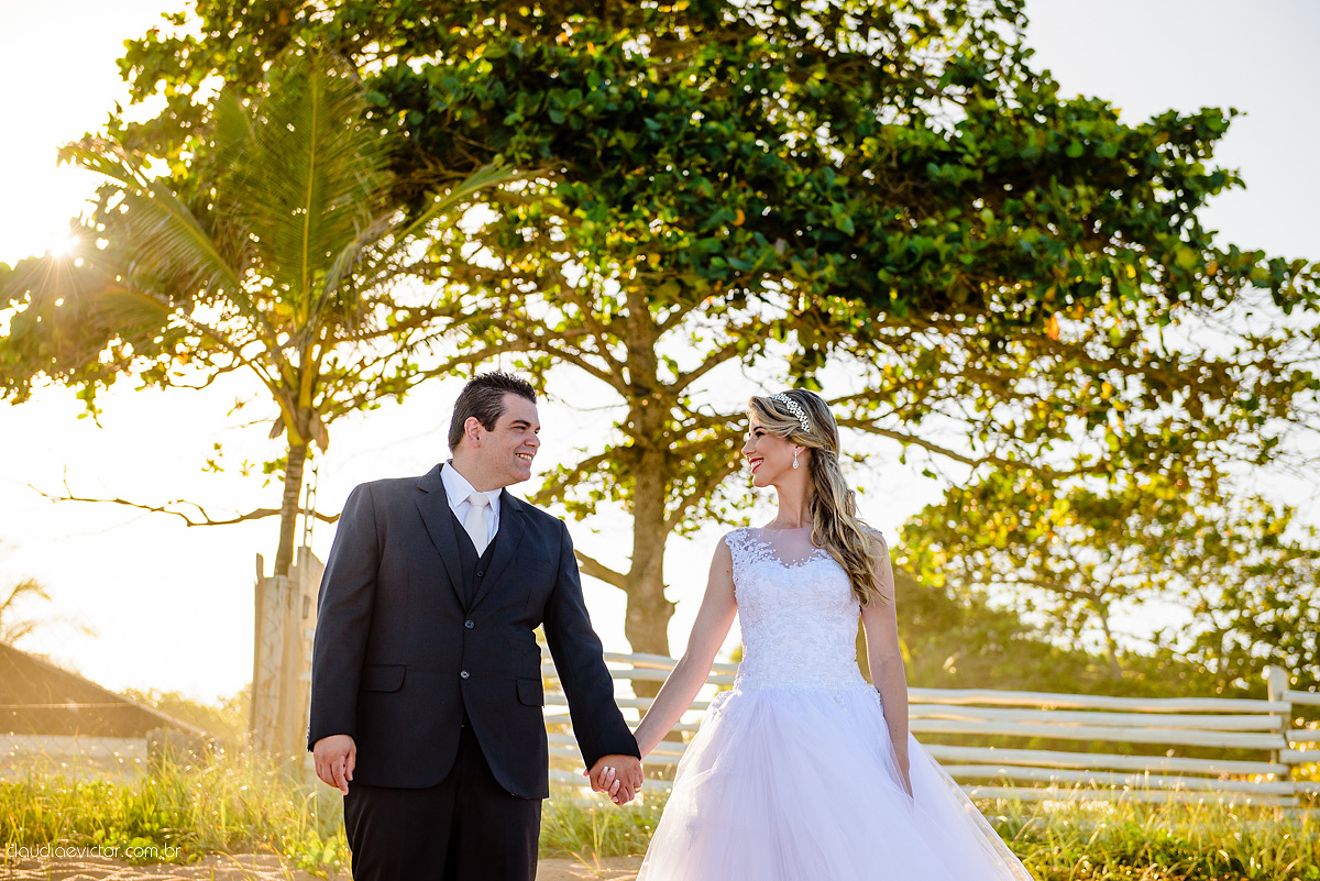 casamento lindo realizado na igreja Maranata Cariacica com noivos e noivas fotógrafos de casamento de Vila Velha fotógrafos de casamento de Vitória fotógrafos de casamento de Serra Espirito Santo ES