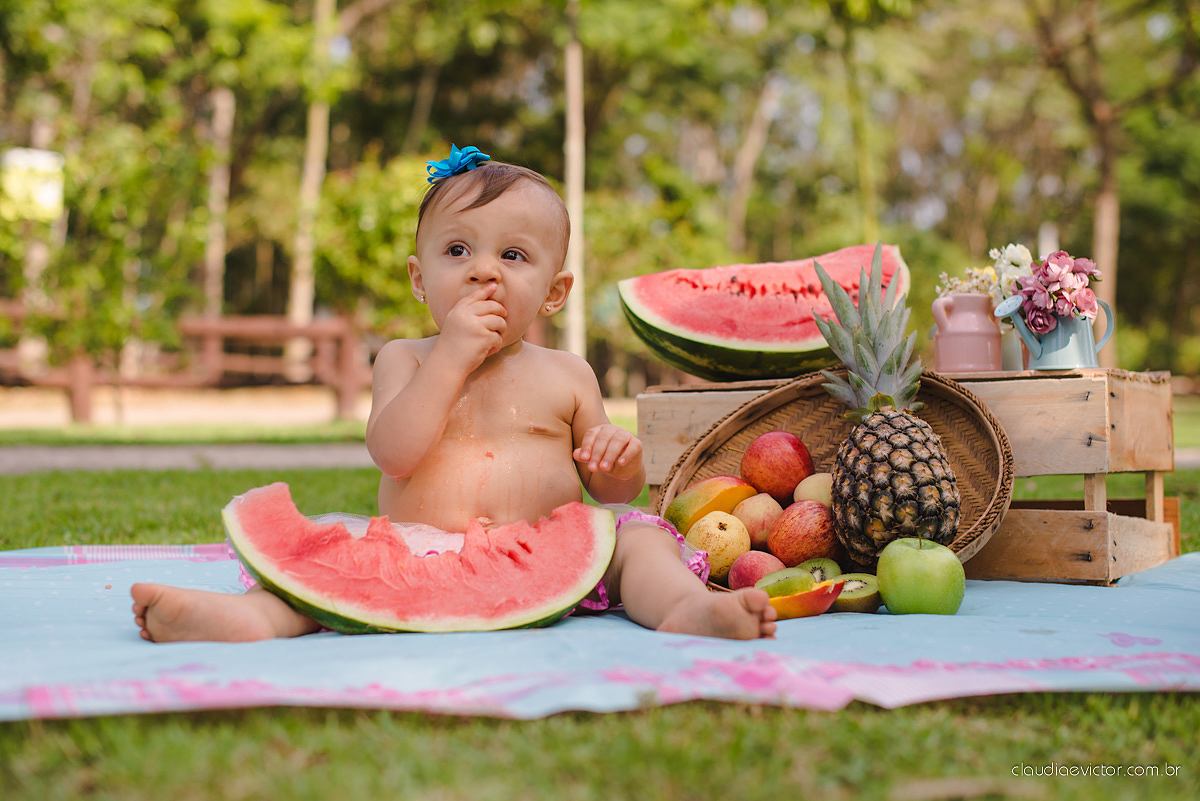 Lindo ensaio infantil no parque da vale por fotógrafos de casamento de Vila Velha fotógrafos de casamento de Vitória fotógrafos de casamento de Serra Espirito Santo ES