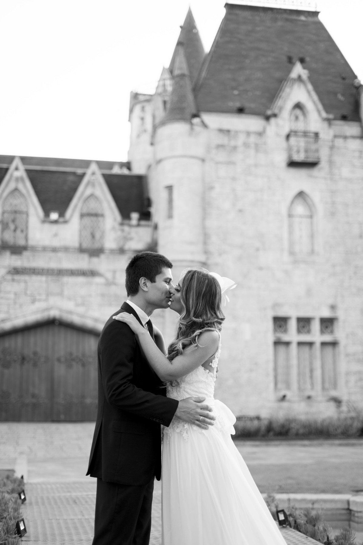 Como todo Casamento é um sonho de contos de fadas, nada como fazer de um castelo o cenário para este lindo pré wedding

E o @castelodeitaipava , foi o local escolhido pelos noivos: @romanielo.aline e @brenocambraia . •