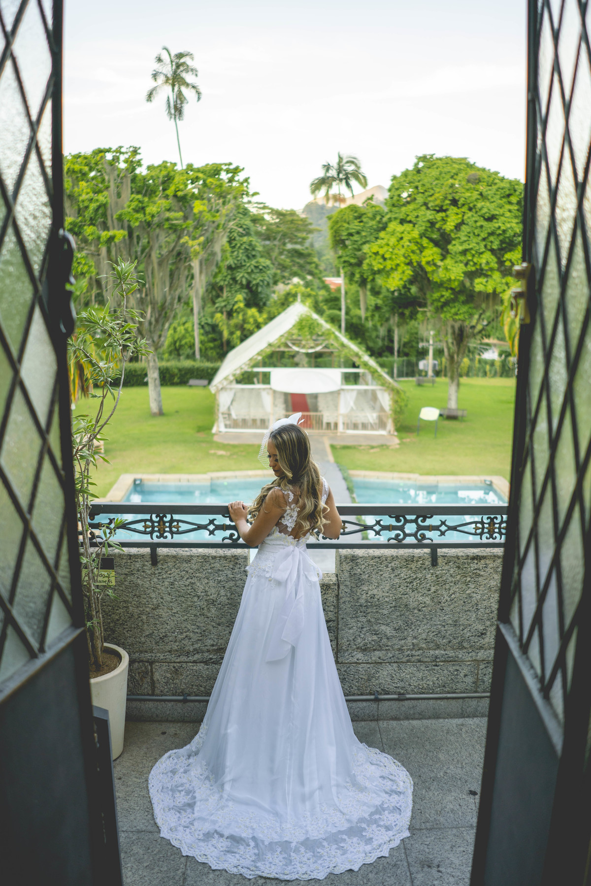Como todo Casamento é um sonho de contos de fadas, nada como fazer de um castelo o cenário para este lindo pré wedding

E o @castelodeitaipava , foi o local escolhido pelos noivos: @romanielo.aline e @brenocambraia . •
