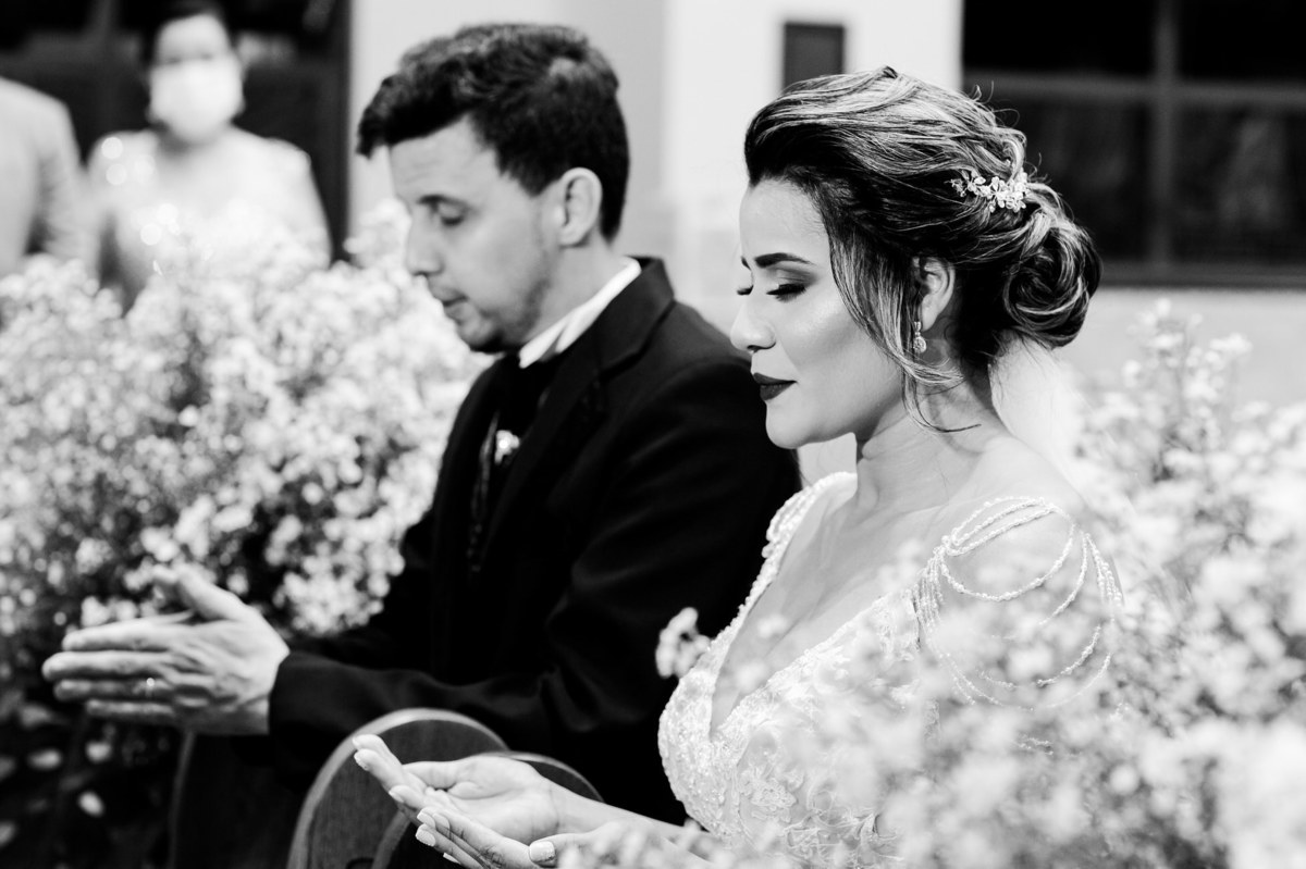 noivos rezando Igreja Nossa Senhora de Fatima Jau