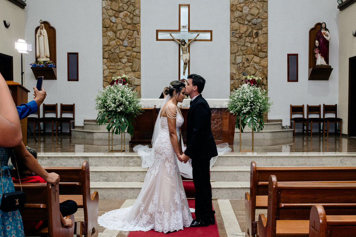 beijo dos noivos,  Igreja Nossa Senhora de Fatima Jau