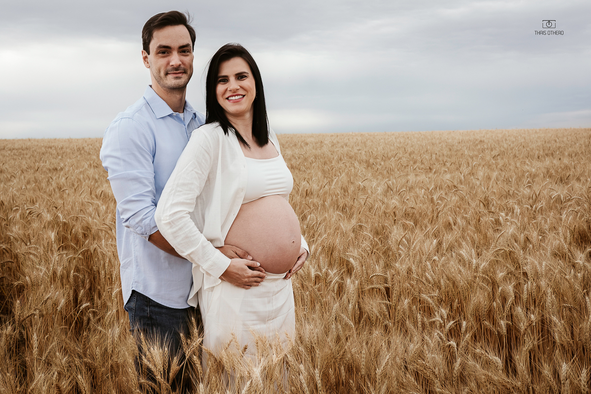 Papai e mamae sorrindo