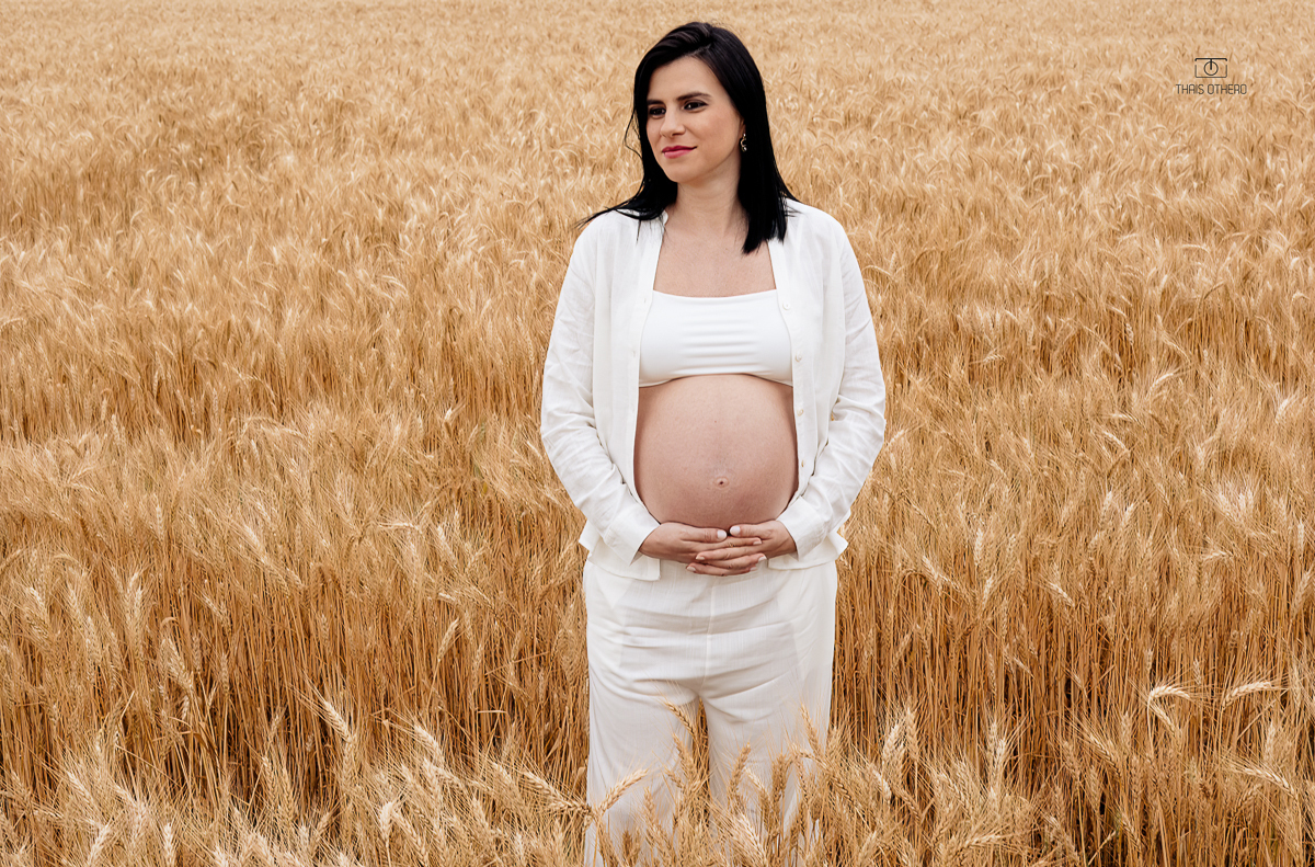 mamae sentindo o bebe na barriga