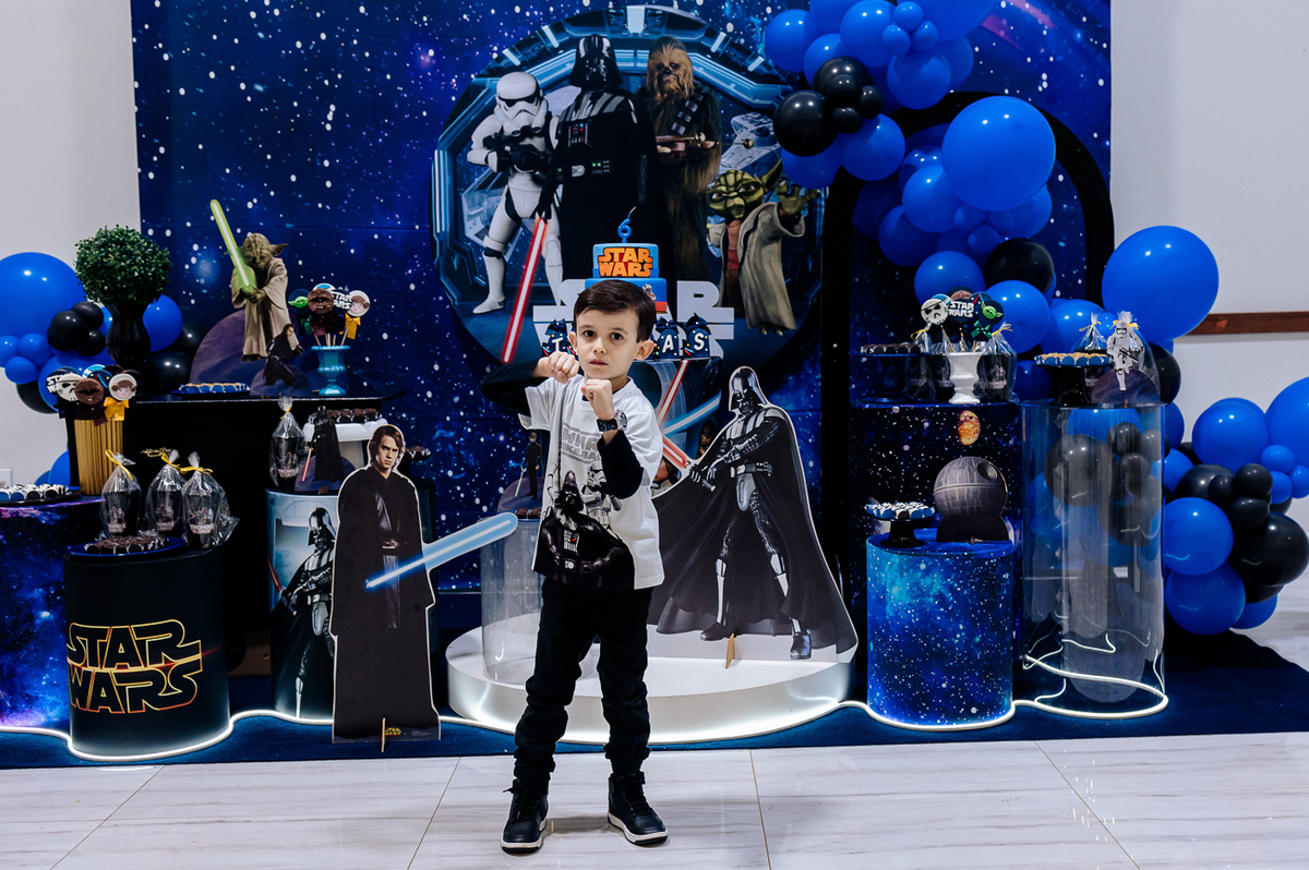 fazendo pose de guerreiro