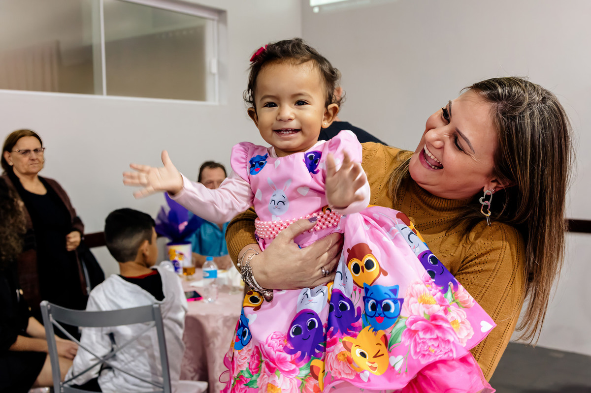 manu com a titia e madrinha