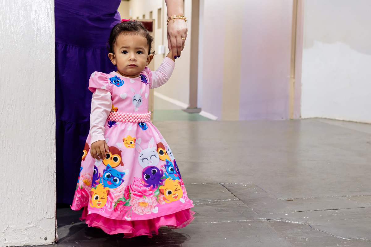 olhar serio para a filmagem