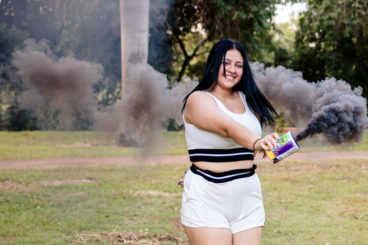brincando com a fumaça colorida