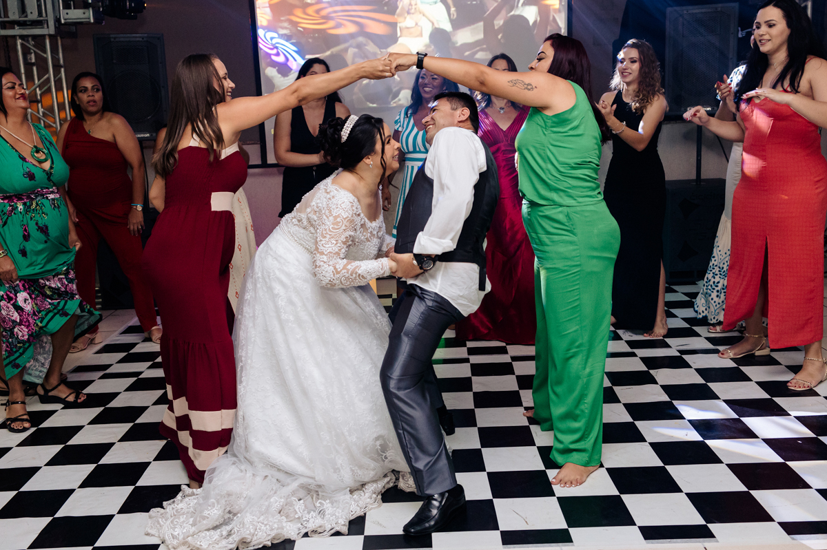 folia, musica, dj, iluminacao, fumaca