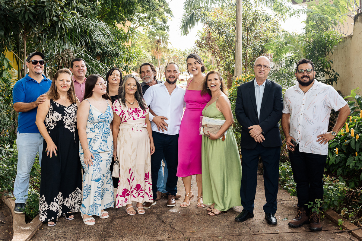 faqmilia na praca dos namorados em barra bonita