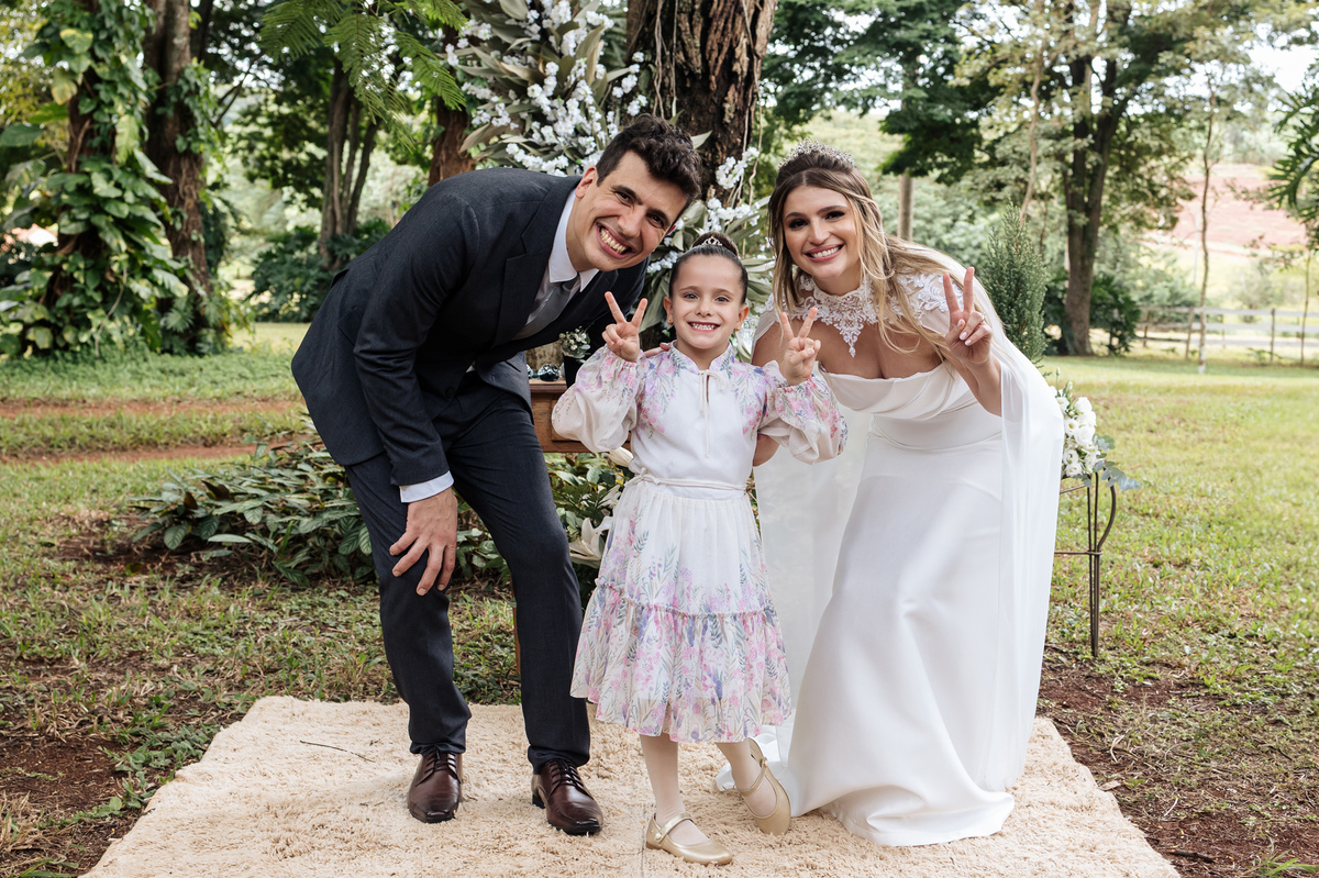 madrinha de alianca, crianca, amizade