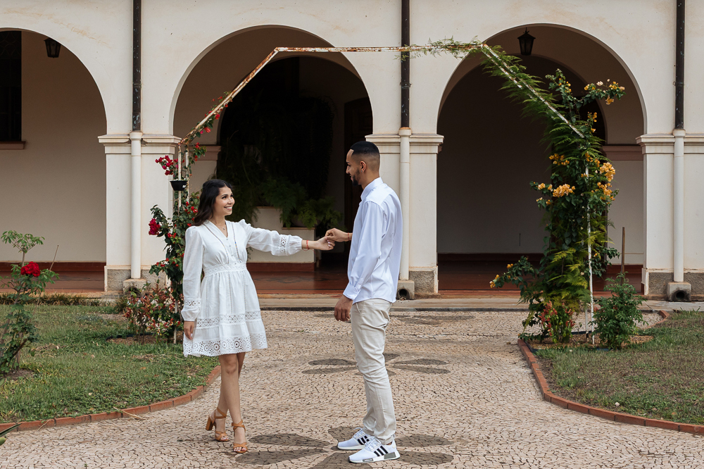 dancando no jardim do seminario