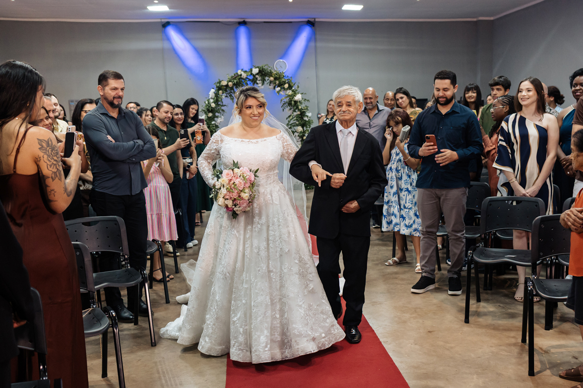 entrada da noiva com o pai