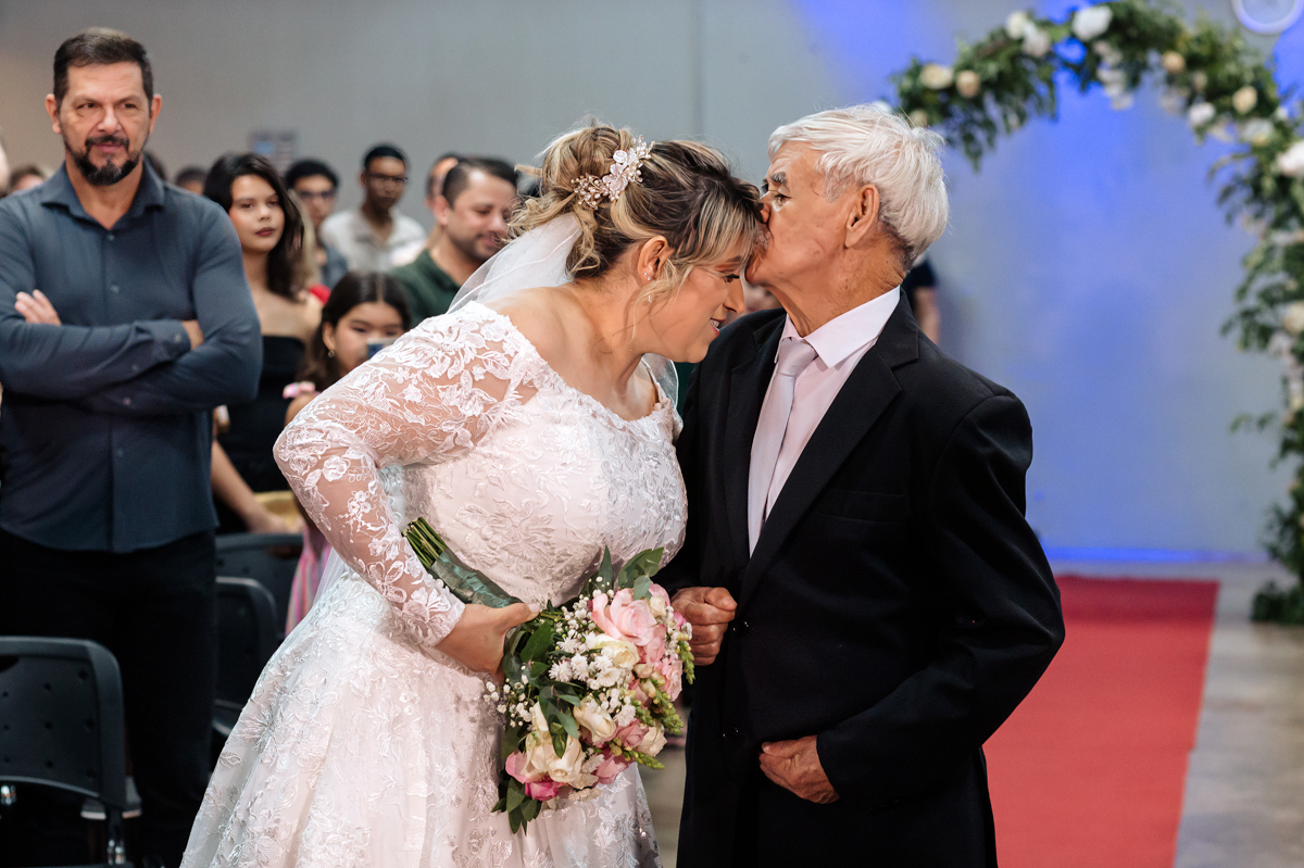 beijo com amor do pai