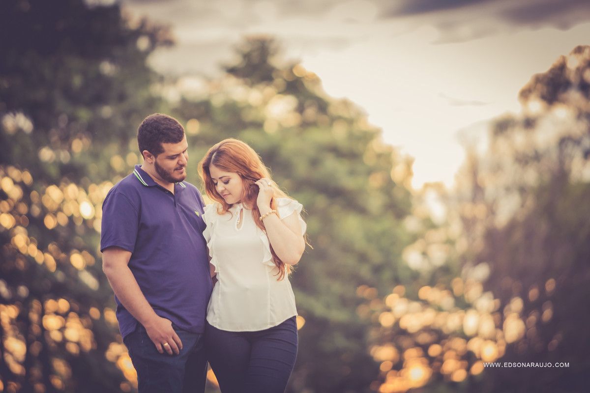 Marcela Dornelas blogueira, Foto de casal no parque, Fotos criativas, Conceito eventos, melhor fotografo, blog Marcela Dornelas, Fotos de casal, Casei em Patos, Casar em Patos, Ceriminialista em Patos