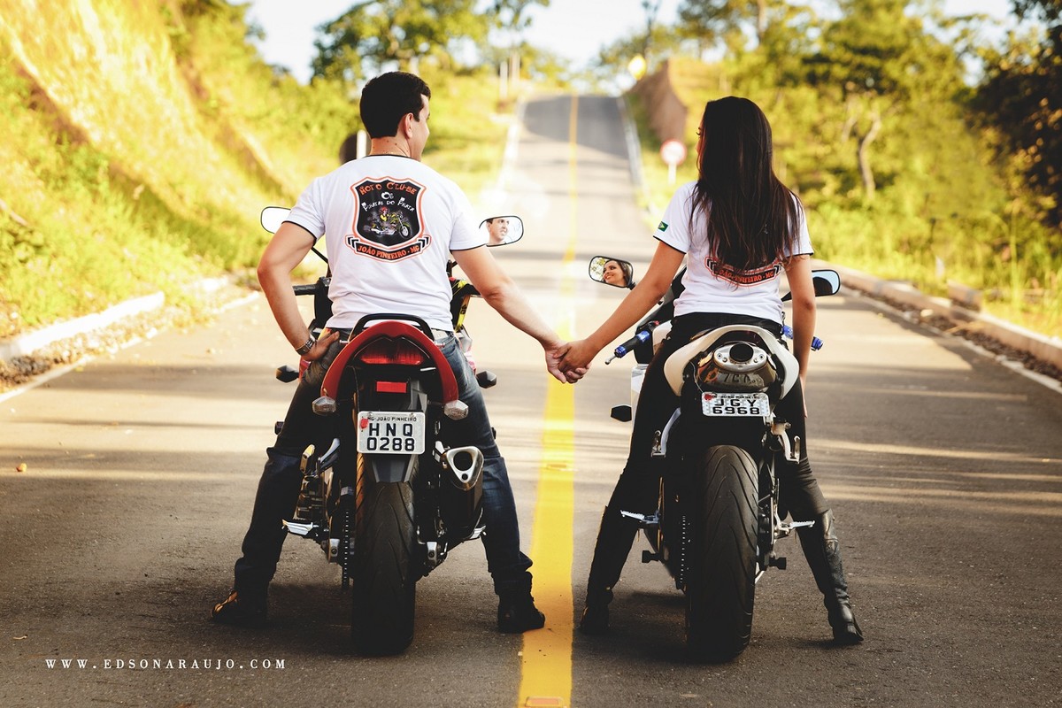 Amanda e Rodrigo, Rodrigo e Amanda, Casando em joao pinheiro mg, Fotografo em João Pinheiro,  Previas em João PInheiro, fotos com motos, foto de casal em motos,  paixão por motos, melhor fotografo, Ed
