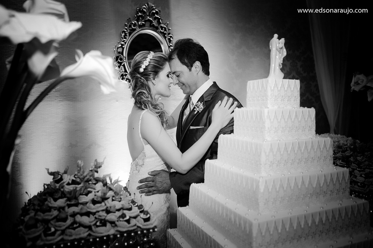 Silvia e Osmar, fotografo em joão pinheiro, fotografo de casamentos em joão pinheiro, Luciana Braga, vestido de noivas, Melhor fotografo joão pinheiro, alianças de casamento, Edson Araujo fotografias