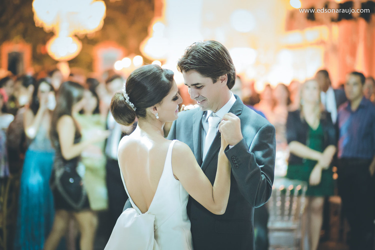 Edson Araujo, Fotografo em João Pinheiro, Fotografo de casamento em João Pinheiro, Melhor fotografo Minas Gerais, Marilia e Flavio, Flavio, Riviera, noiva emocionada, noiva chorando, noivos dançando