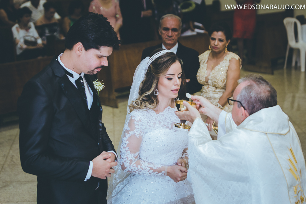 Casamento da Sara e Hernany em João Pinheiro MG. 
maquiagem de noiva em JP
vestido de noiva em João Pinheiro
Fotografo em João Pinheiro 
Edson Araujo Fotografias
Fotografo de casamentos em JP