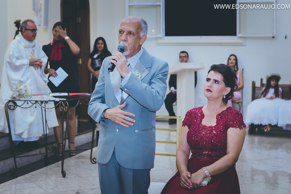 Casamento da Sara e Hernany em João Pinheiro MG. 
Salão de beleza Noiva e Cia Luciana Braga,
Melhor igreja para casamentos em João Pinheiro - MB
Fotografo em João Pinheiro 
Edson Araujo Fotografias