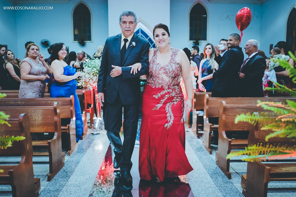  Casamento da Camila e Tiago em Joao Pinheiro MG, igreja Imaculada Conceição,  Fotografo Edson Araujo,  Recepção Sitio Rosa Mística, Maquiagem Raiane Pacheco, Buffet America Dornelas e Flores Anjos Fl
