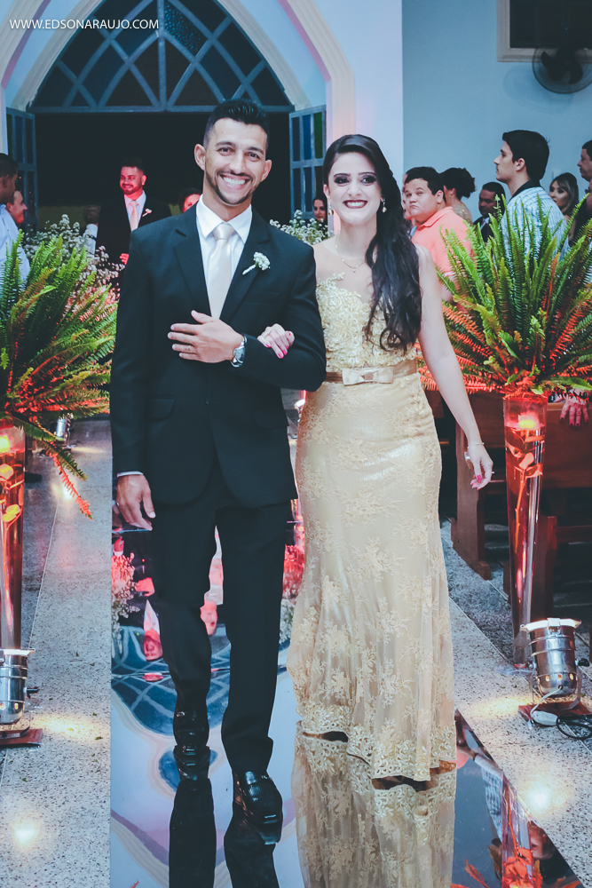  Casamento da Camila e Tiago em Joao Pinheiro MG, igreja Imaculada Conceição,  Fotografo Edson Araujo,  Recepção Sitio Rosa Mística, Maquiagem Raiane Pacheco, Buffet America Dornelas e Flores Anjos Fl