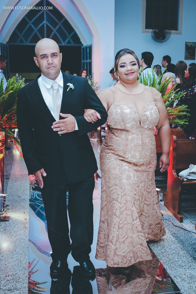  Casamento da Camila e Tiago em Joao Pinheiro MG, igreja Imaculada Conceição,  Fotografo Edson Araujo,  Recepção Sitio Rosa Mística, Maquiagem Raiane Pacheco, Buffet America Dornelas e Flores Anjos Fl