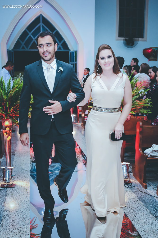  Casamento da Camila e Tiago em Joao Pinheiro MG, igreja Imaculada Conceição,  Fotografo Edson Araujo,  Recepção Sitio Rosa Mística, Maquiagem Raiane Pacheco, Buffet America Dornelas e Flores Anjos Fl