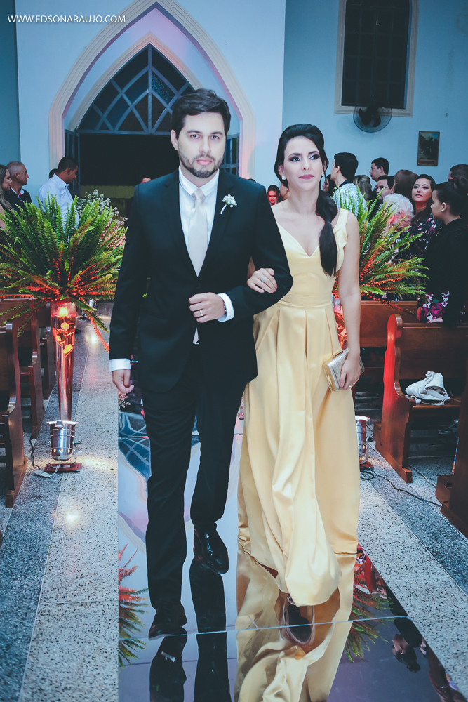  Casamento da Camila e Tiago em Joao Pinheiro MG, igreja Imaculada Conceição,  Fotografo Edson Araujo,  Recepção Sitio Rosa Mística, Maquiagem Raiane Pacheco, Buffet America Dornelas e Flores Anjos Fl