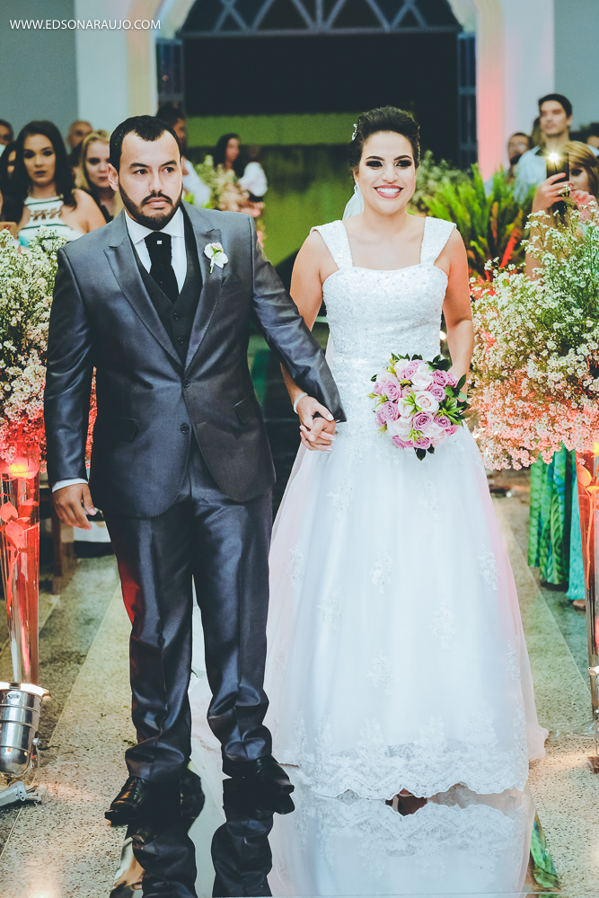 Casamento da Camila e Tiago em Joao Pinheiro MG, igreja Imaculada Conceição,  Fotografo Edson Araujo,  Recepção Sitio Rosa Mística, Maquiagem Raiane Pacheco, Buffet America Dornelas e Flores Anjos Fl