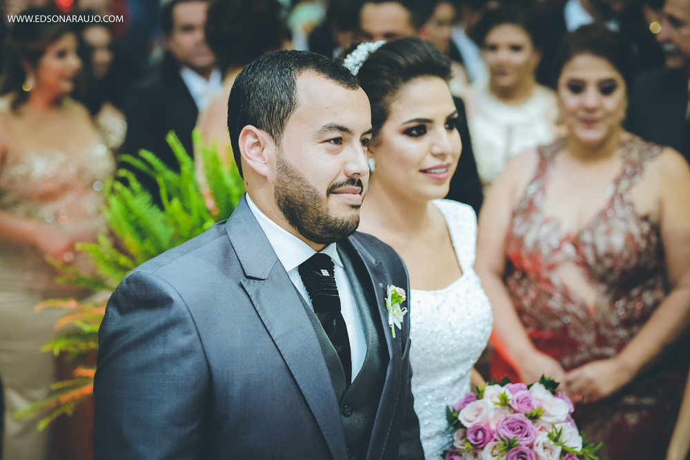  Casamento da Camila e Tiago em Joao Pinheiro MG, igreja Imaculada Conceição,  Fotografo Edson Araujo,  Recepção Sitio Rosa Mística, Maquiagem Raiane Pacheco, Buffet America Dornelas e Flores Anjos Fl
