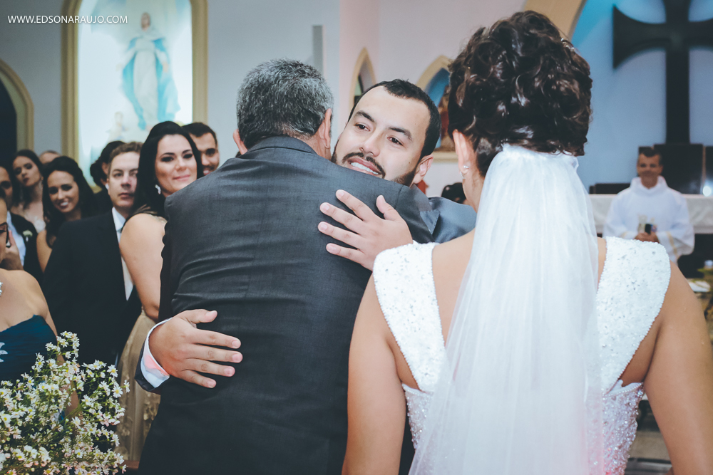  Casamento da Camila e Tiago em Joao Pinheiro MG, igreja Imaculada Conceição,  Fotografo Edson Araujo,  Recepção Sitio Rosa Mística, Maquiagem Raiane Pacheco, Buffet America Dornelas e Flores Anjos Fl
