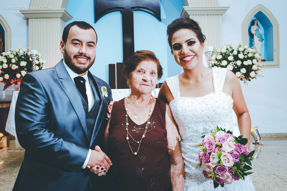  Casamento da Camila e Tiago em Joao Pinheiro MG, igreja Imaculada Conceição,  Fotografo Edson Araujo,  Recepção Sitio Rosa Mística, Maquiagem Raiane Pacheco, Buffet America Dornelas e Flores Anjos Fl