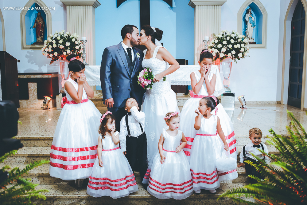  Casamento da Camila e Tiago em Joao Pinheiro MG, igreja Imaculada Conceição,  Fotografo Edson Araujo,  Recepção Sitio Rosa Mística, Maquiagem Raiane Pacheco, Buffet America Dornelas e Flores Anjos Fl