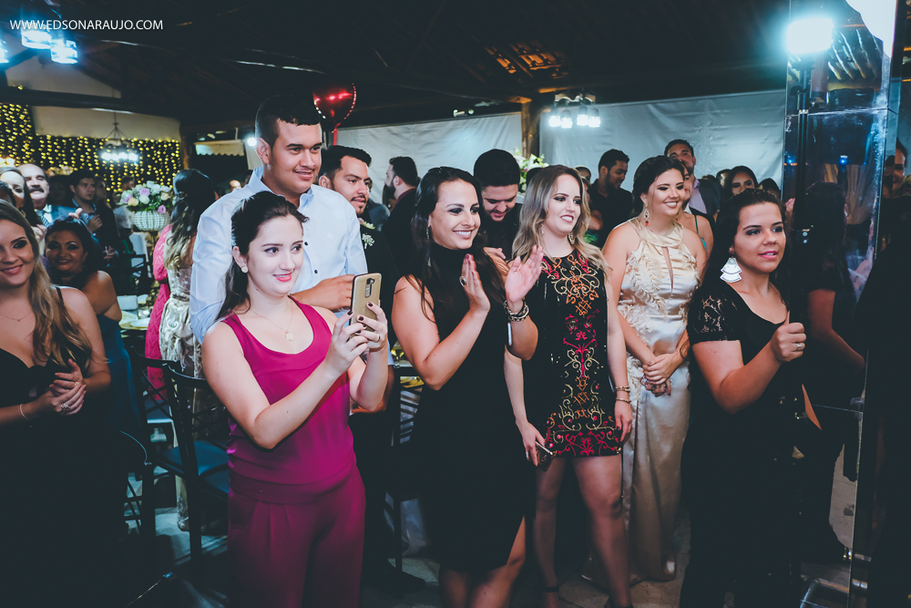 Casamento da Camila e Tiago em Joao Pinheiro MG, igreja Imaculada Conceição,  Fotografo Edson Araujo,  Recepção Sitio Rosa Mística, Maquiagem Raiane Pacheco, Buffet America Dornelas e Flores Anjos Fl