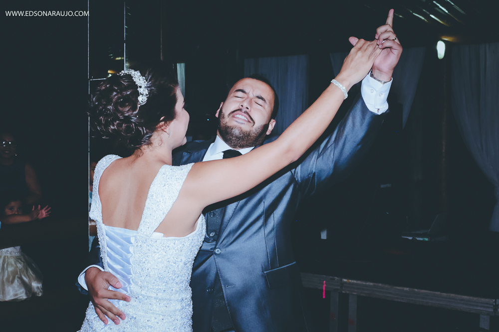  Casamento da Camila e Tiago em Joao Pinheiro MG, igreja Imaculada Conceição,  Fotografo Edson Araujo,  Recepção Sitio Rosa Mística, Maquiagem Raiane Pacheco, Buffet America Dornelas e Flores Anjos Fl